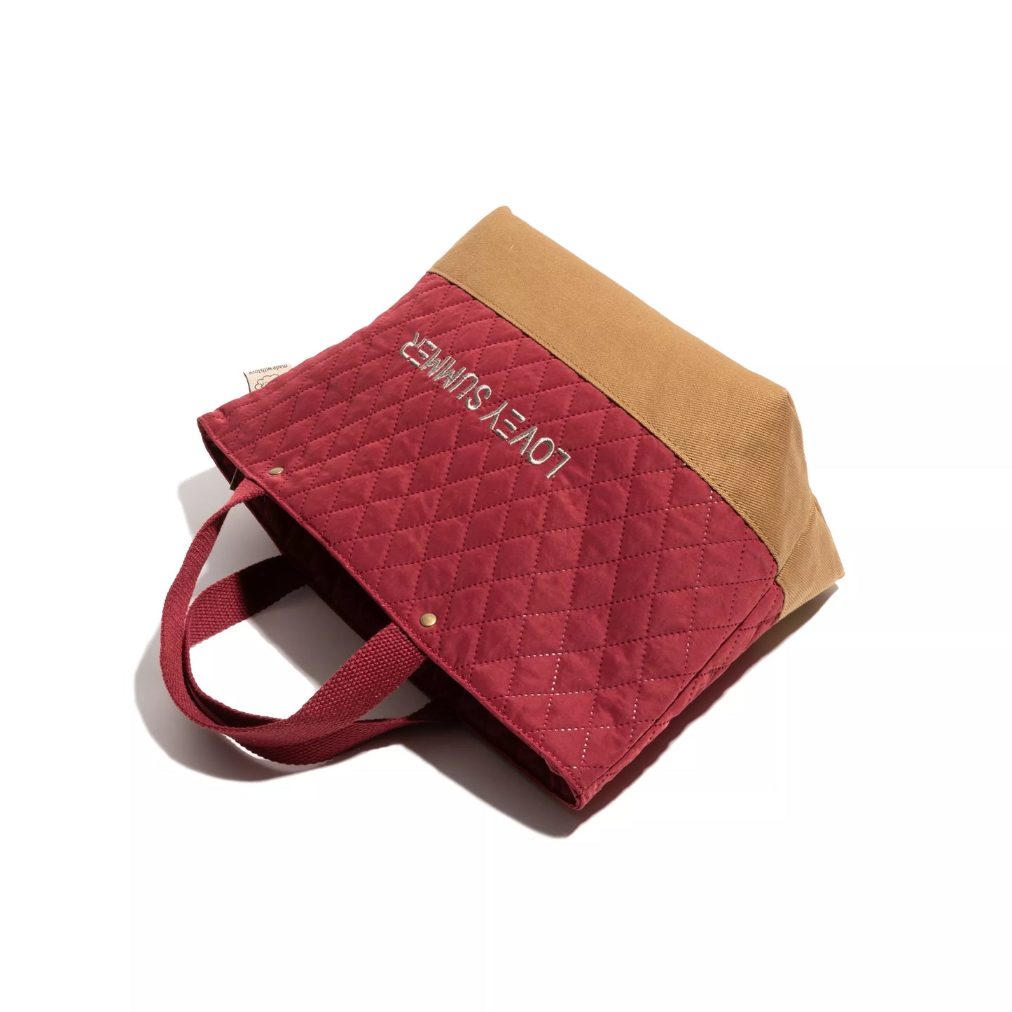 Versatile bag perfect for modern women who value style and practicality