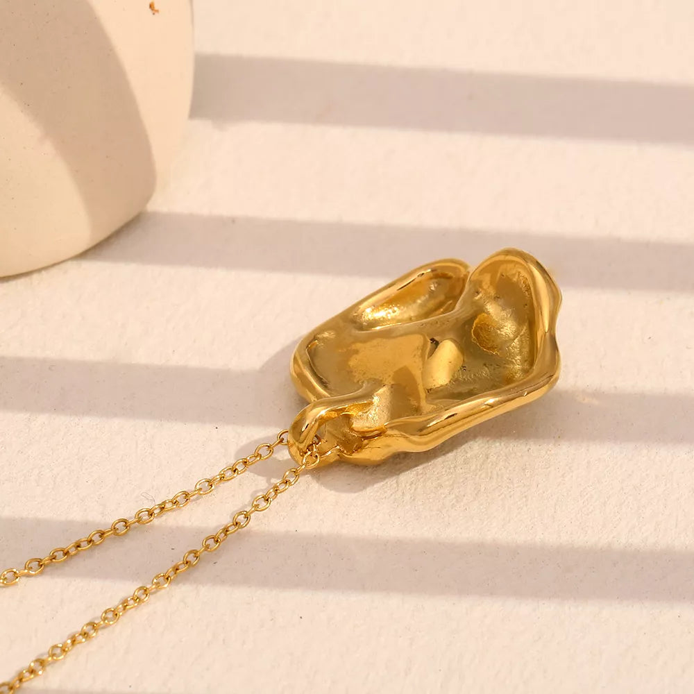 Gold Plated Stainless Steel Pearl Flower Pendant Necklace for Women