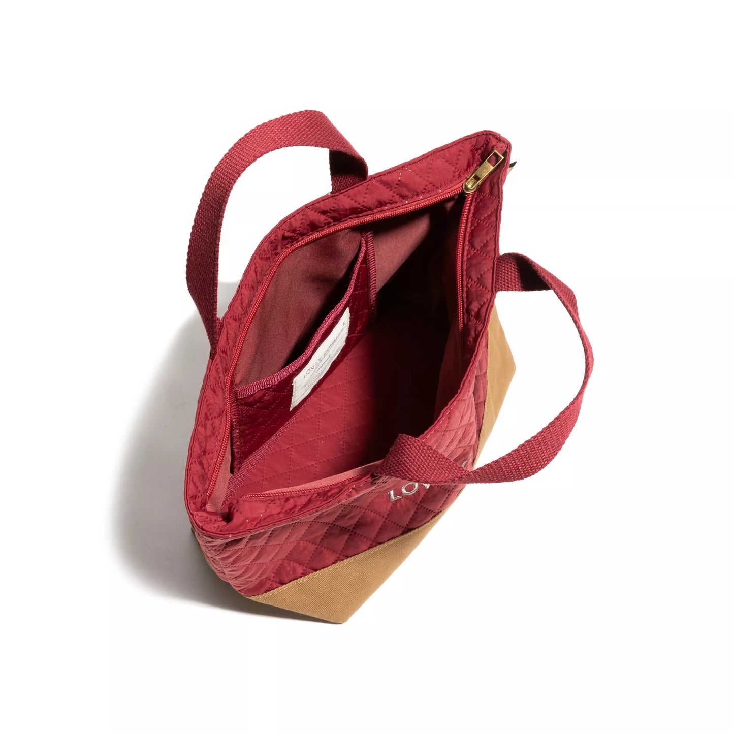 Versatile bag perfect for modern women who value style and practicality